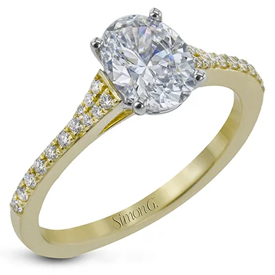 Affordable engagement rings with diamond center stones for budget-conscious brides -Engagement Ring in 18k Gold with Diamonds