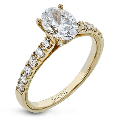 Stunning engagement rings with pear-shaped diamonds for a unique and romantic appeal -Engagement Ring in 18k Gold with Diamonds