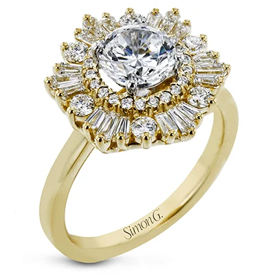 Simple engagement rings with round diamonds for timeless elegance and classic beauty -Engagement Ring in 18k Gold with Diamonds