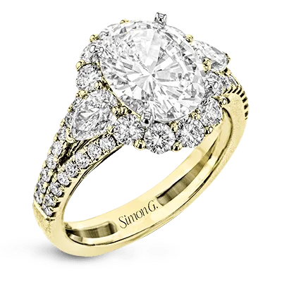 Engagement rings with halo settings for added sparkle and radiant beauty -Engagement Ring in 18k Gold with Diamonds