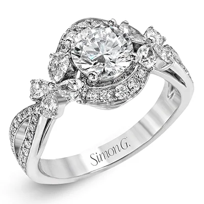 Simple engagement rings with solitaire diamonds for minimalist and elegant style -Engagement Ring in 18k Gold with Diamonds