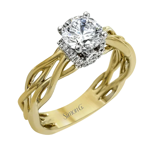 Elegant engagement rings with side stone diamonds for added sparkle and visual appeal -Engagement Ring in 18k Gold with Diamonds