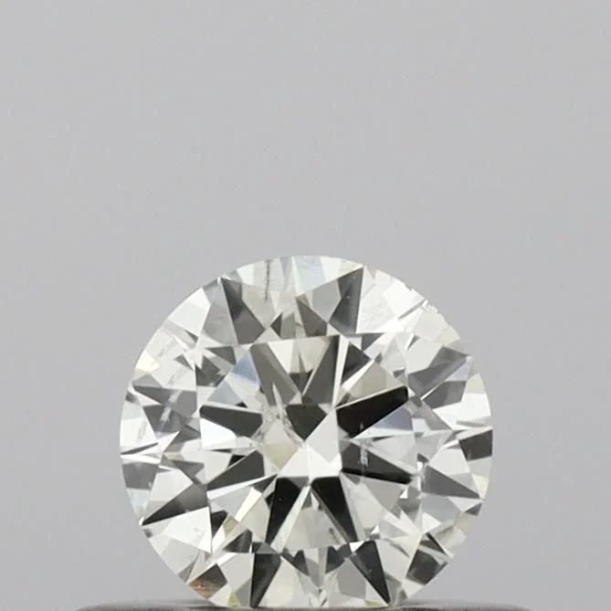 Diamond Rings for Architects' Aesthetics-0.30 Carat Round Diamond