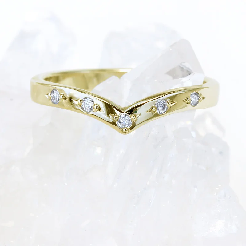 Pave Set Diamond Rings for Dazzling Look-18ct Gold Bead Set 5 Diamond Wishbone Eternity Ring