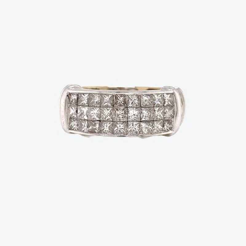 Diamond Rings for Fashion Statement-Diamond Gaze