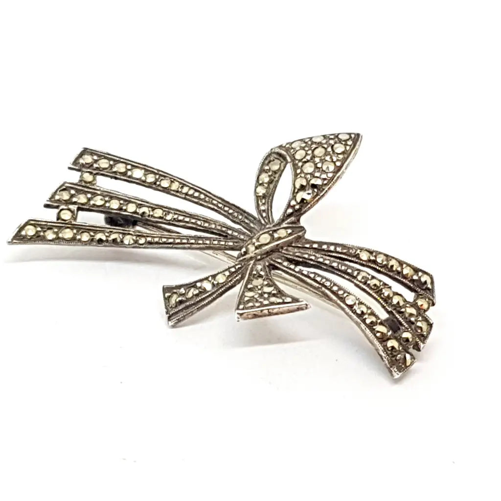 Brooches and pins perfect for casual accessory wear -Vintage silver bow, brooch with marquesitas. Modernist style, ideal gifts.