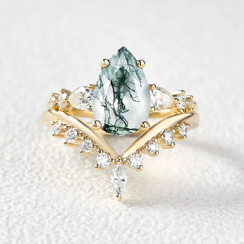 Luxe rings showcasing dazzling oversized stone centers -Pear Shaped Moss Agate & Pearl Chevron Bridal Ring Set 2pcs