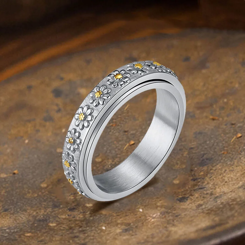 Rings perfect for mixing with slim bands -Simple Daisy Pattern Stainless Steel Spinner Ring